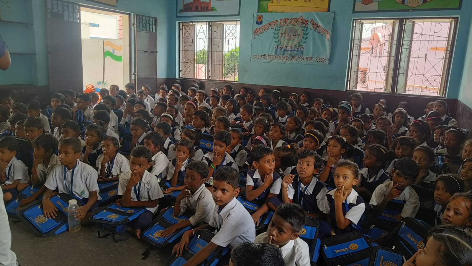 Read more about the article Distribution of Stationery at Searsole FP School raniganj