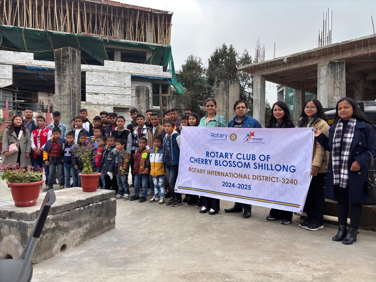 Read more about the article GIFT AND FOOD DONATION FOR CHILDREN OF REACH SHILLONG MINISTRIES AS PART OF CHRISTMAS CELEBRATIONS